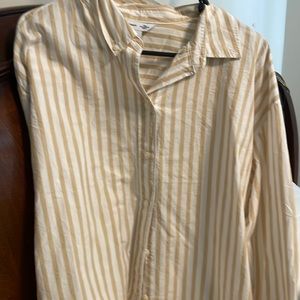 Blouse from old navy brand new medium size 100% cotton
